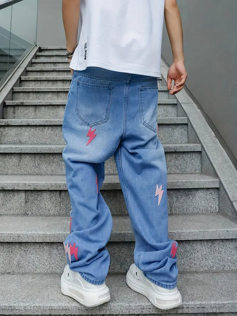 Calça jeans masculina com padrão de bordado