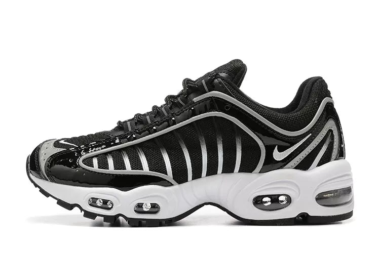 Air Max Tailwind IV “White Black”