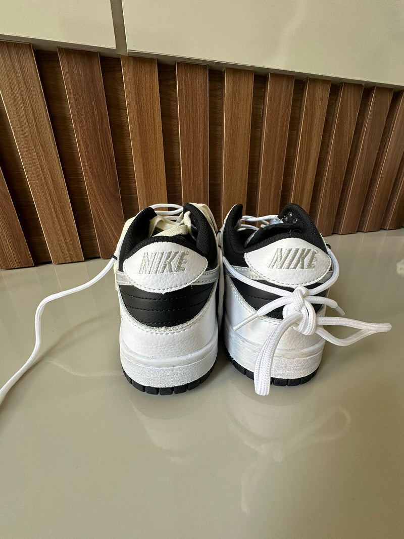 Dunk Low “Panda”