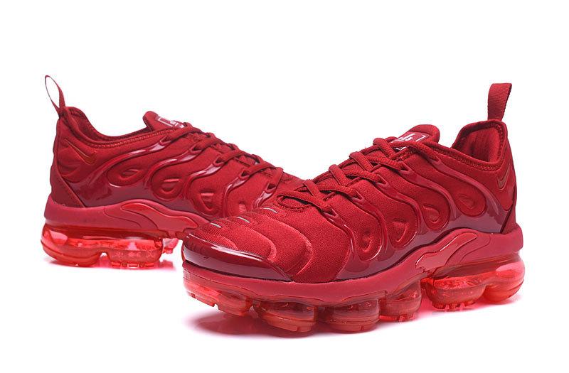 VaporMax Plus “Lava”