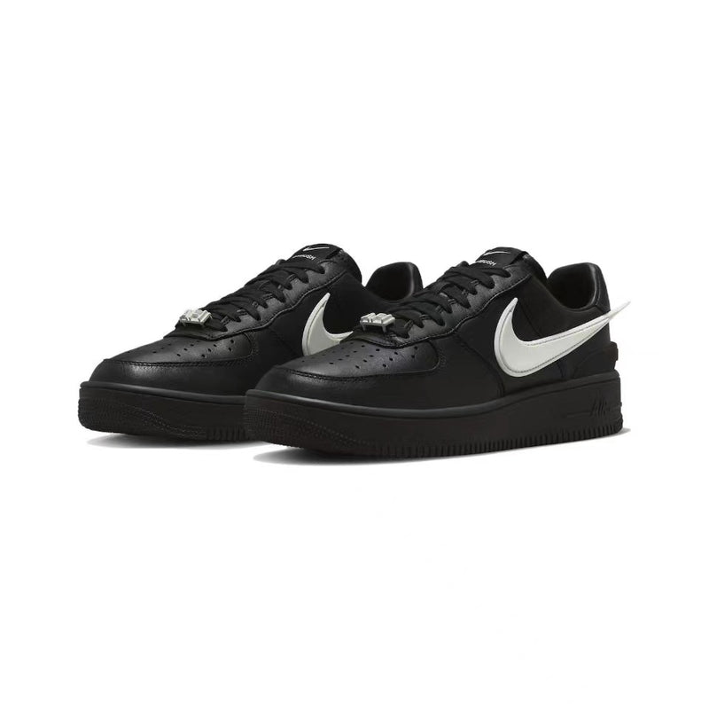 AMBUSHxNike Air Force 1 Baixo